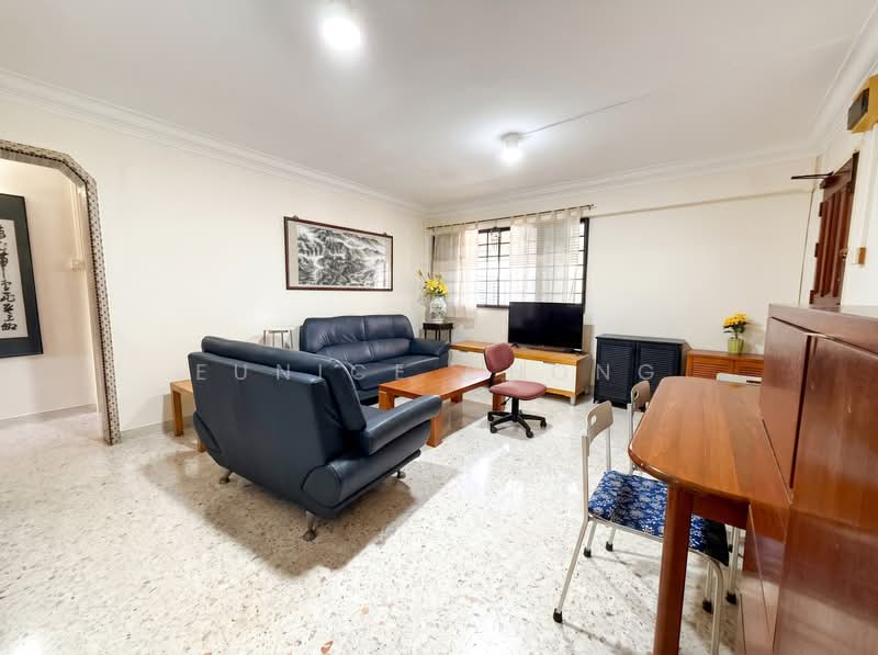 640 Ang Mo Kio Avenue 6, 640 Ang Mo Kio Avenue 6, 3 Bedrooms, 980 sqft, HDB Flat For Sale, by Eunice Chong, 500177900 - Living Room - PropertyGuru.com.sg