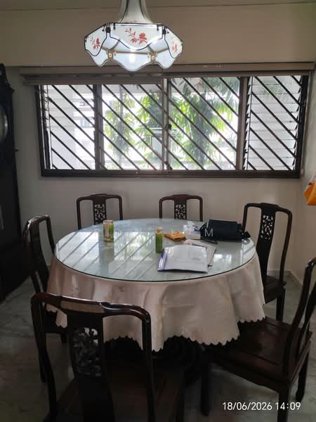 559 Jurong West Street 42, 559 Jurong West Street 42, 3 Bedrooms, 1,496 sqft, HDB Flat For Rent, by Ron Lim, 500177906 - Dining Room - PropertyGuru.com.sg