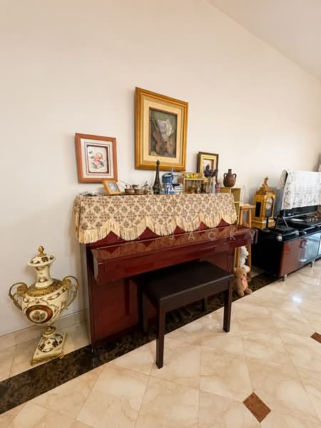 Symphony Heights, 41 Hume Avenue, 2 Bedrooms, 1,152 sqft, Condominium For Sale, by Lucia Jacky, 500177913 - PropertyGuru.com.sg