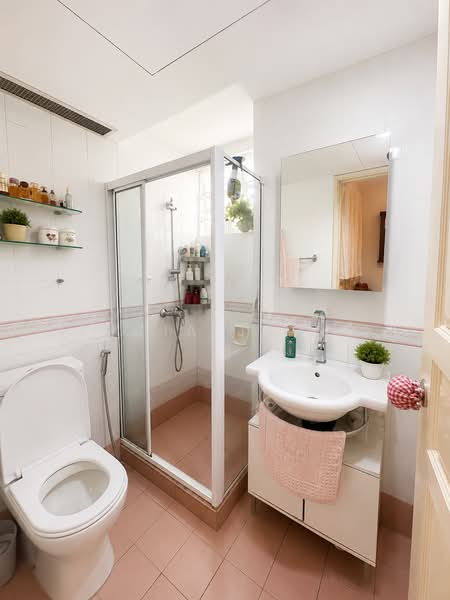 Symphony Heights, 41 Hume Avenue, 2 Bedrooms, 1,152 sqft, Condominium For Sale, by Lucia Jacky, 500177913 - PropertyGuru.com.sg