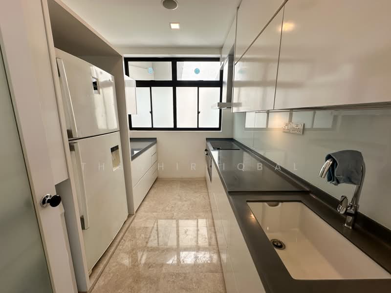 Parc Oasis, 49 Jurong East Avenue 1, 2 Bedrooms, 1,227 sqft, Condominium For Rent, by Thawhir Iqbal, 500177916 - Kitchen - PropertyGuru.com.sg