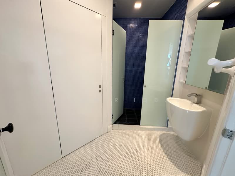 Parc Oasis, 49 Jurong East Avenue 1, 2 Bedrooms, 1,227 sqft, Condominium For Rent, by Thawhir Iqbal, 500177916 - Bathroom - PropertyGuru.com.sg