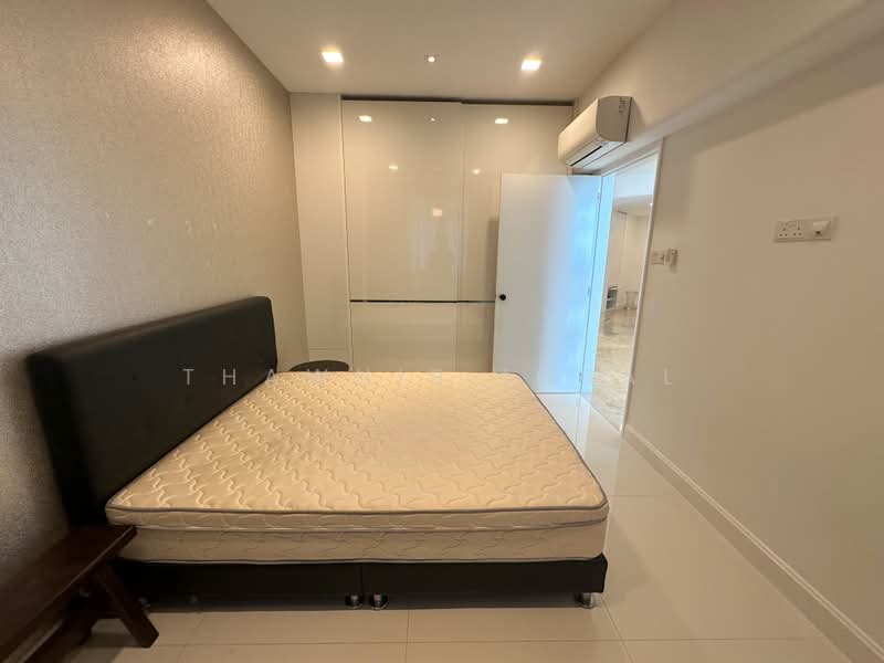 Parc Oasis, 49 Jurong East Avenue 1, 2 Bedrooms, 1,227 sqft, Condominium For Rent, by Thawhir Iqbal, 500177916 - Bedroom - PropertyGuru.com.sg