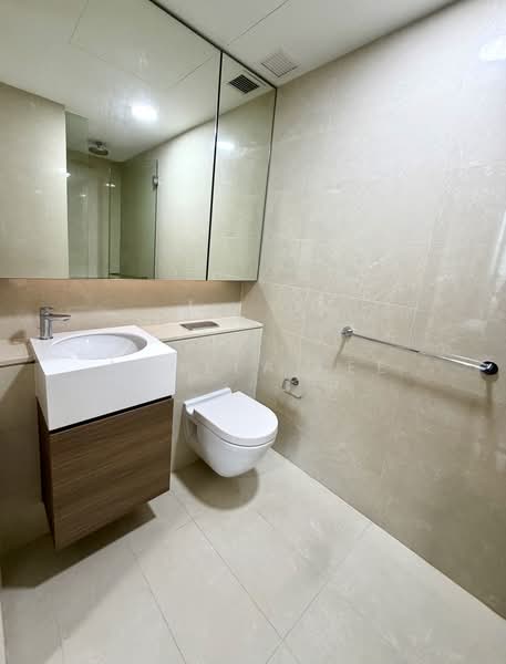 Echelon, 9 Alexandra View, 2 Bedrooms, 732 sqft, Condominium For Rent, by Angela Lee, 500177920 - Master Bathroom - PropertyGuru.com.sg