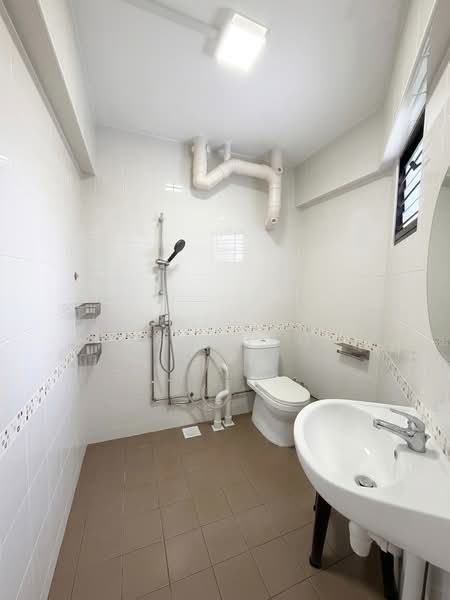121 Potong Pasir Avenue 1, 121 Potong Pasir Avenue 1, 3 Bedrooms, 1,141 sqft, HDB Flat For Sale, by Jose Loh Zhenhao, 500177921 - Bathroom - PropertyGuru.com.sg