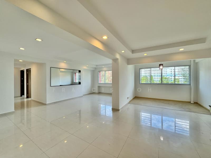 143 Pasir Ris Street 11, 143 Pasir Ris Street 11, 3 Bedrooms, 1,356 sqft, HDB Flat For Sale, by Francis Poh, 500177926 - Living Room - PropertyGuru.com.sg