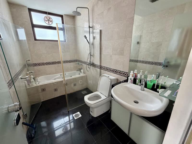 D19 Phillips Ave, Rosyth, 3 Storey Semi-D with Terrace, Phillips Avenue, 6 Bedrooms, 4,806 sqft, Semi-Detached House For Sale, by Peck Chai Ping, 500177932 - Master Bathroom - PropertyGuru.com.sg