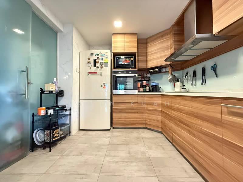 Rafflesia Condo, 31 Bishan Street 21, 3 Bedrooms, 1,216 sqft, Condominium For Sale, by Kavin Kuah, 500177934 - Kitchen - PropertyGuru.com.sg