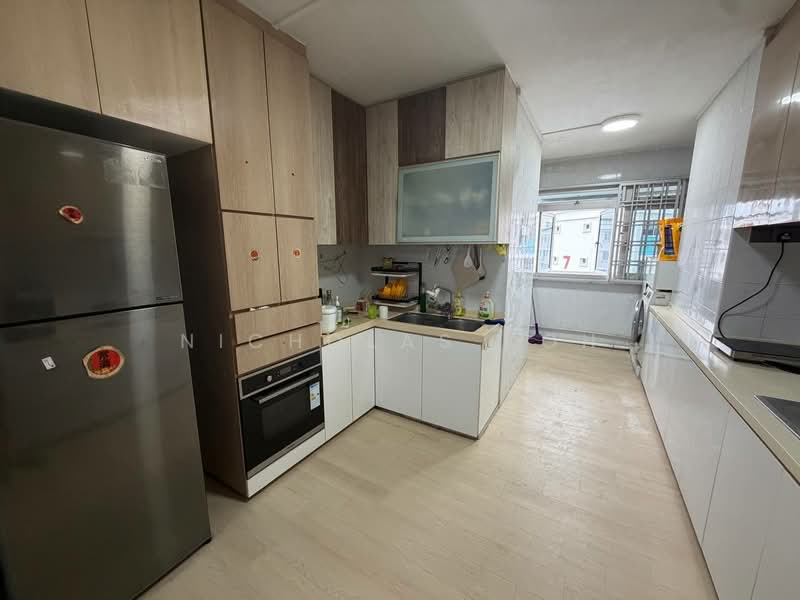 723 Jurong West Avenue 5, 723 Jurong West Avenue 5, 3 Bedrooms, 1,119 sqft, HDB Flat For Sale, by Nicholas Koh, 500177935 - Kitchen - PropertyGuru.com.sg