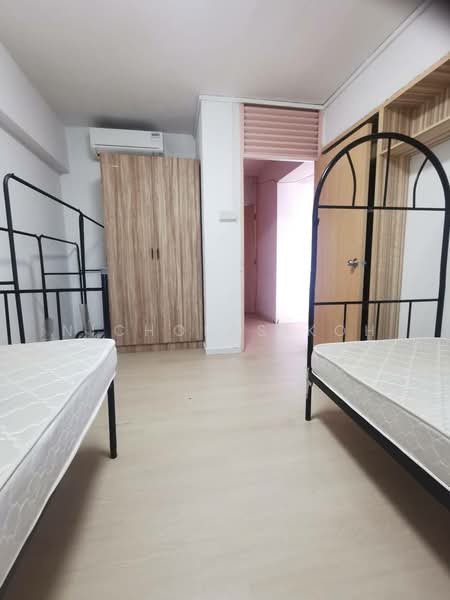 723 Jurong West Avenue 5, 723 Jurong West Avenue 5, 3 Bedrooms, 1,119 sqft, HDB Flat For Sale, by Nicholas Koh, 500177935 - Bedroom - PropertyGuru.com.sg