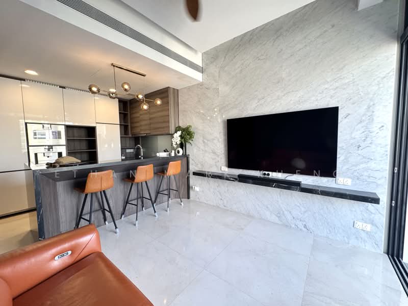 The Scotts Tower, 38 Scotts Road, 2 Bedrooms, 807 sqft, Condominium For Sale, by Ethan Mark Kheng, 500177940 - Living Room - PropertyGuru.com.sg
