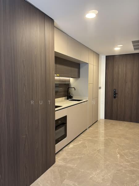 The Reef at King's Dock, 2 Harbourfront Avenue, Studio, 538 sqft, Condominium For Rent, by Ruth Wong, 500177942 - Kitchen - PropertyGuru.com.sg