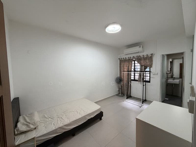 Novena Court, 6 Jalan Novena Barat, 3 Bedrooms, 861 sqft, Apartment For Sale, by Ong Bincent, 500177946 - Bedroom - PropertyGuru.com.sg