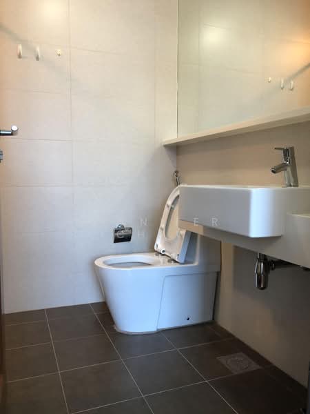 City Square Residences, 14 Kitchener Link, 2 Bedrooms, 840 sqft, Condominium For Rent, by Jennifer Chew, 500177948 - Bathroom - PropertyGuru.com.sg