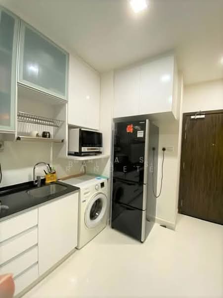 Parc Rosewood, 89 Rosewood Drive, 1 Bedroom, 431 sqft, Condominium For Rent, by Bala .S, 500177954 - Kitchen - PropertyGuru.com.sg