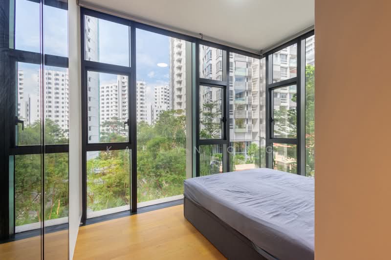 Cairnhill 16, 16 Cairnhill Rise, 2 Bedrooms, 775 sqft, Condominium For Sale, by Kaelyn Ong, 500177964 - Bedroom - PropertyGuru.com.sg