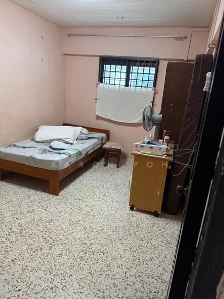33 Bedok South Avenue 2, 33 Bedok South Avenue 2, 3 Bedrooms, 73 sqft, HDB Flat For Sale, by Aaron Poh, 500177971 - Bedroom - PropertyGuru.com.sg