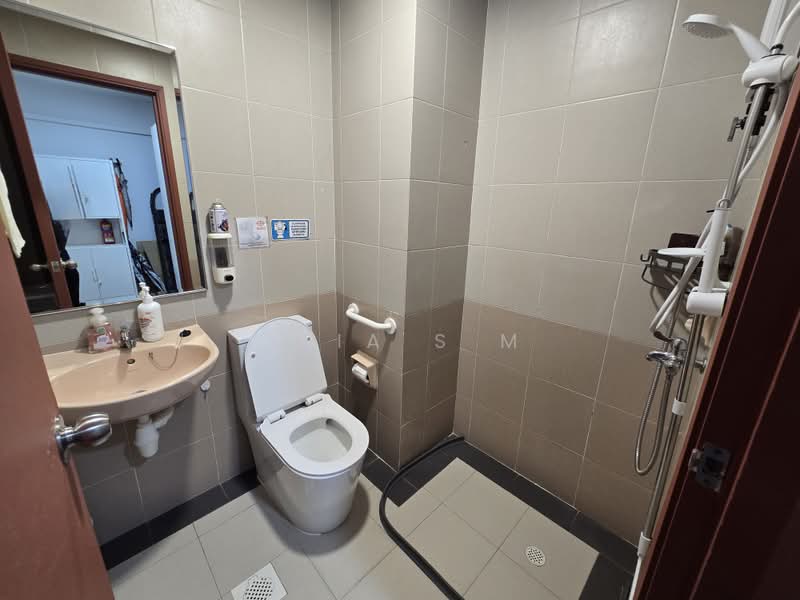 River Valley Road / Tank Road, Tank Road, 971 sqft, Office For Rent, by Chia S M, 500177988 - Bathroom - CommercialGuru.com.sg