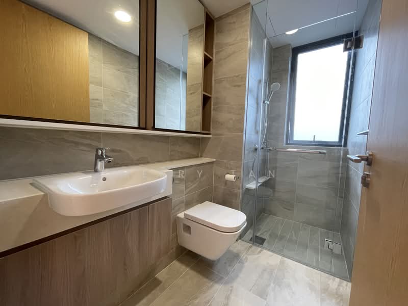 Twin VEW, 91 West Coast Vale, 2 Bedrooms, 743 sqft, Condominium For Rent, by Merry Tan, 500178004 - Bathroom - PropertyGuru.com.sg
