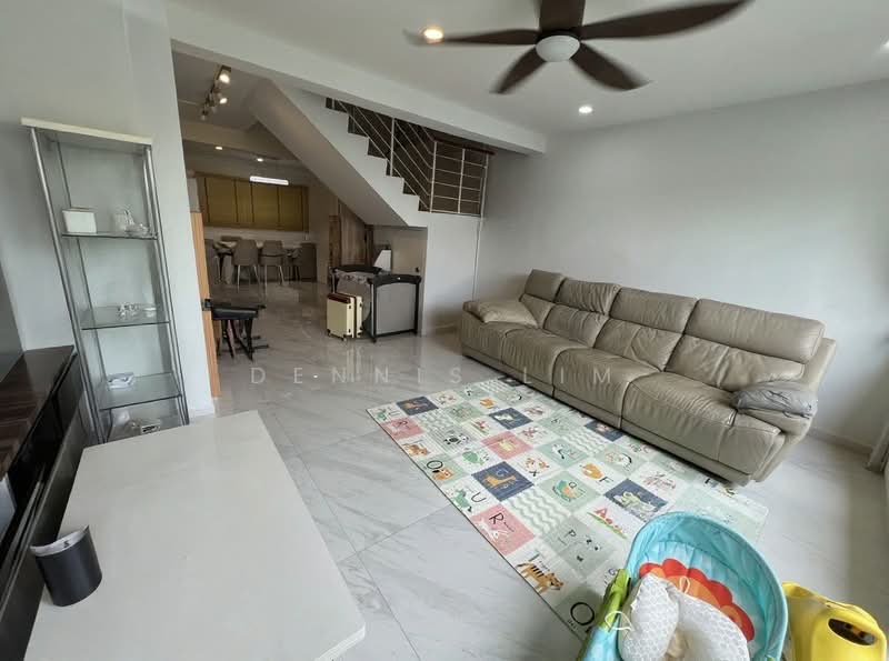 115 Bedok Reservoir Road, 115 Bedok Reservoir Road, 3 Bedrooms, 1,615 sqft, HDB Flat For Sale, by Dennis Lim, 500178010 - Living Room - PropertyGuru.com.sg