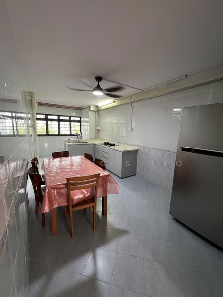 305 Clementi Avenue 4, 305 Clementi Avenue 4, 3 Bedrooms, 990 sqft, HDB Flat For Sale, by Nick C.S Teo, 500178012 - Kitchen - PropertyGuru.com.sg