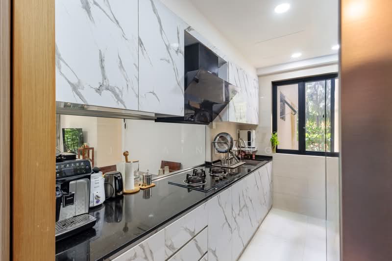High Park Residences, 25 Fernvale Road, 4 Bedrooms, 1,227 sqft, Condominium For Sale, by Jemaine Ng, 500178013 - Kitchen - PropertyGuru.com.sg