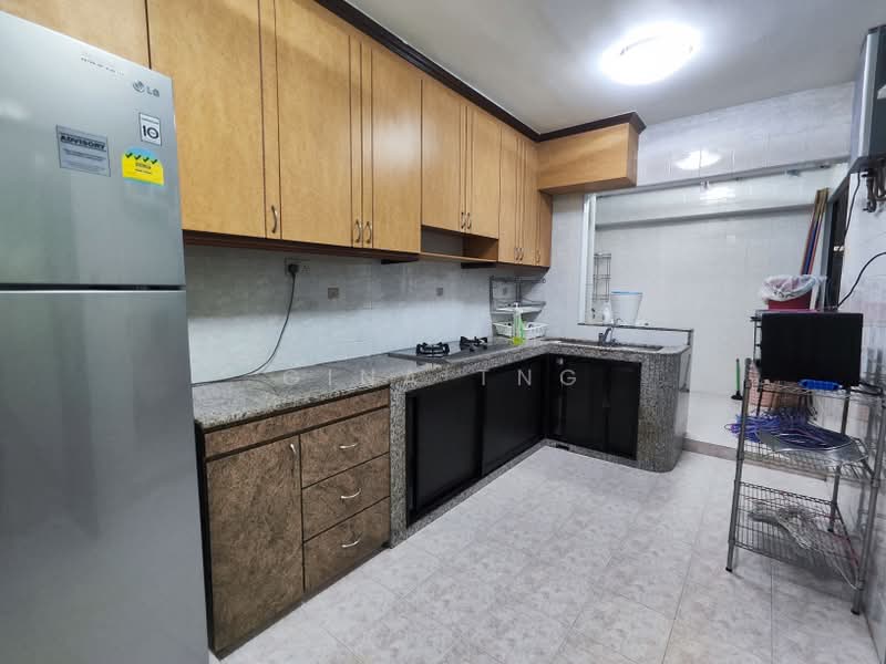 628 Jurong West Street 65, 628 Jurong West Street 65, 4 Bedrooms, 1,400 sqft, HDB Flat For Rent, by Gina Tng, 500178017 - Kitchen - PropertyGuru.com.sg