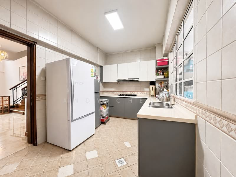 โ
๐๐ฎ๐ป๐ฑ๐ฒ๐ฑ ๐๐
๐ฐ๐ฒ๐น๐น๐ฒ๐ป๐ฐ๐ฒ โ
Rare Spacious Semi-Detached Situated Near Rivervale Mall, St Anne's Wood / Saint Anne's Wood, 6 Bedrooms, 2,875 sqft, Semi-Detached House For Sale, by Andy Cheng, 500178029 - Kitchen - PropertyGuru.com.sg