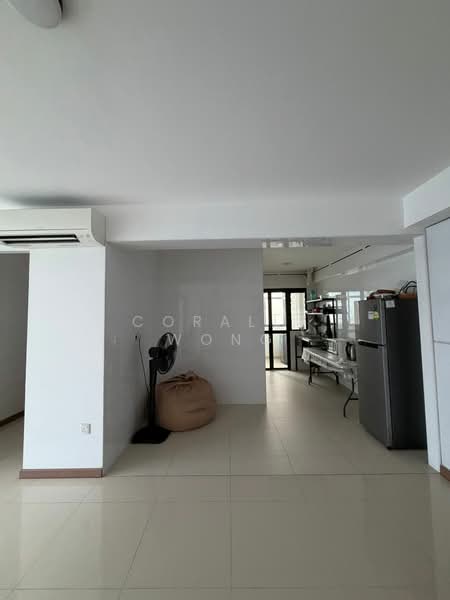 420A Northshore Drive, 420A Northshore Drive, 3 Bedrooms, 1,011 sqft, HDB Flat For Rent, by Coralle Wong, 500178033 - Kitchen - PropertyGuru.com.sg