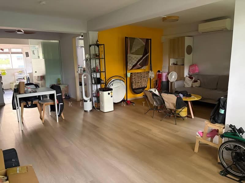 138 Jalan Bukit Merah, 138 Jalan Bukit Merah, Room Rental, 120 sqft, HDB Flat For Rent, by Kelvin Tan, 500178041 - Living Room - PropertyGuru.com.sg