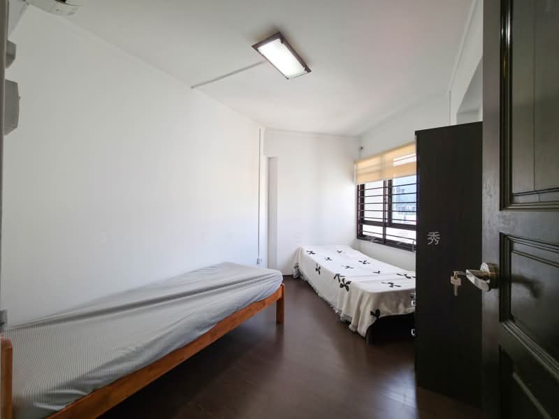 672B Klang Lane, 672B Klang Lane, 3 Bedrooms, 1,130 sqft, HDB Flat For Rent, by Sidney Lee 李美秀, 500178046 - Bedroom - PropertyGuru.com.sg