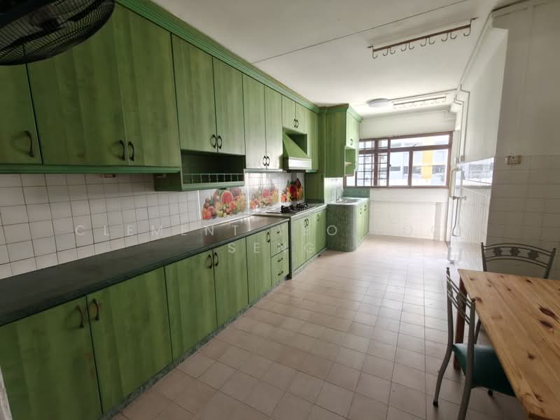 446 Tampines Street 42, 446 Tampines Street 42, 2 Bedrooms, 786 sqft, HDB Flat For Rent, by Clement Yeo Hock Seng, 500178063 - Kitchen - PropertyGuru.com.sg
