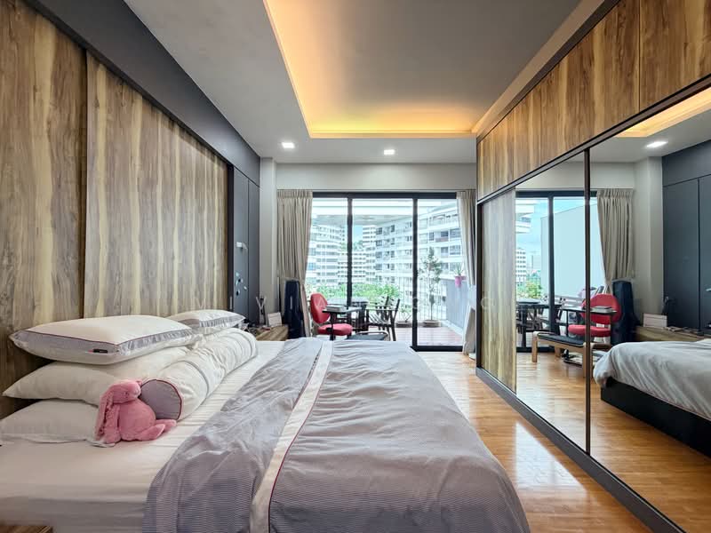 The Interlace, 180 Depot Road, 3 Bedrooms, 1,550 sqft, Condominium For Sale, by Vivian Ong, 500178064 - Master Bedroom - PropertyGuru.com.sg