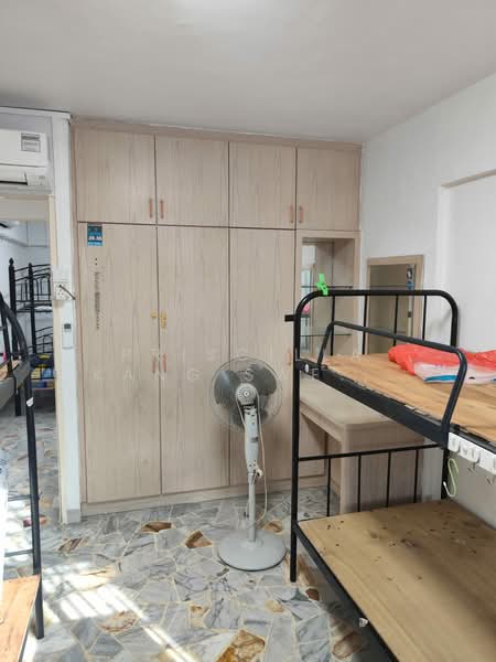 611 Ang Mo Kio Avenue 5, 611 Ang Mo Kio Avenue 5, 2 Bedrooms, 882 sqft, HDB Flat For Rent, by Priscilla Kang Swee Cheng, 500178067 - Bedroom - PropertyGuru.com.sg