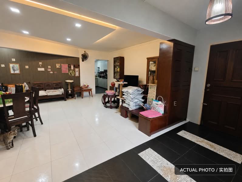 912 Tampines Street 91, 912 Tampines Street 91, 3 Bedrooms, 1,432 sqft, HDB Flat For Sale, by Gillian Loke, 500178069 - Living Room - PropertyGuru.com.sg