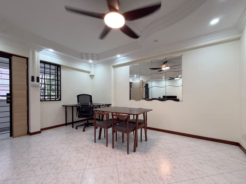 727 Woodlands Circle, 727 Woodlands Circle, 2 Bedrooms, 990 sqft, HDB Flat For Rent, by Andy Ong, 500178078 - Dining Room - PropertyGuru.com.sg