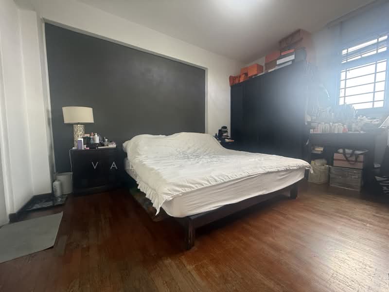 230 Lorong 8 Toa Payoh, 230 Lorong 8 Toa Payoh, 3 Bedrooms, 125 sqft, HDB Flat For Sale, by Val Cha 谢双宇, 500178080 - Bedroom - PropertyGuru.com.sg