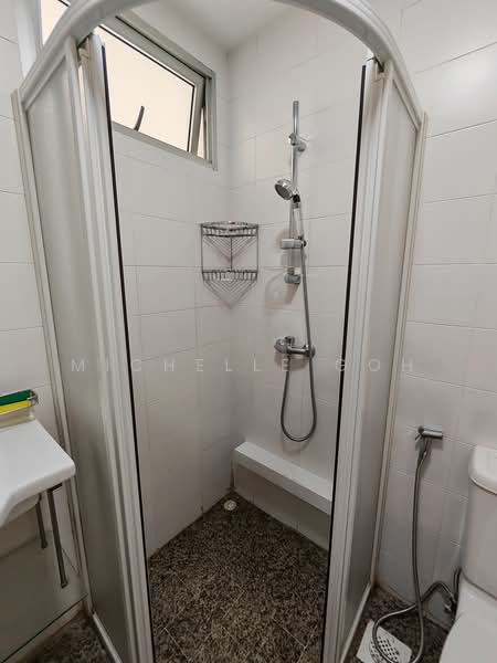 Kerrisdale, 30 Sturdee Road, Room Rental, 50 sqft, Condominium For Rent, by Michelle Goh, 500178087 - Bathroom - PropertyGuru.com.sg