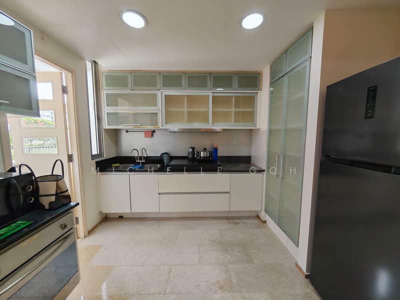 Kerrisdale, 30 Sturdee Road, Room Rental, 120 sqft, Condominium For Rent, by Michelle Goh, 500178091 - Kitchen - PropertyGuru.com.sg