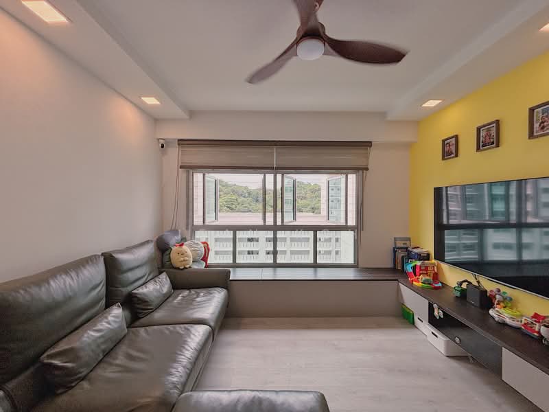 70C Telok Blangah Heights, 70C Telok Blangah Heights, 3 Bedrooms, 1,001 sqft, HDB Flat For Sale, by Jean Koh, 500178096 - Living Room - PropertyGuru.com.sg