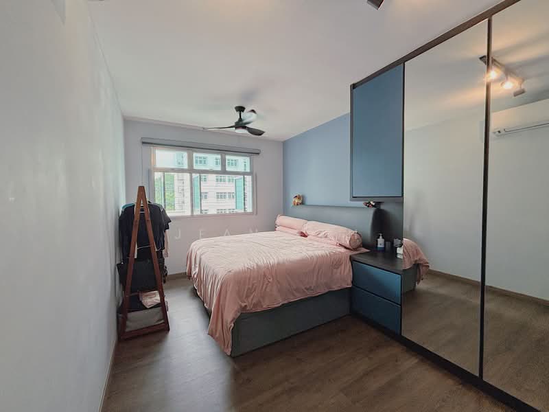 70C Telok Blangah Heights, 70C Telok Blangah Heights, 3 Bedrooms, 1,001 sqft, HDB Flat For Sale, by Jean Koh, 500178096 - Master Bedroom - PropertyGuru.com.sg