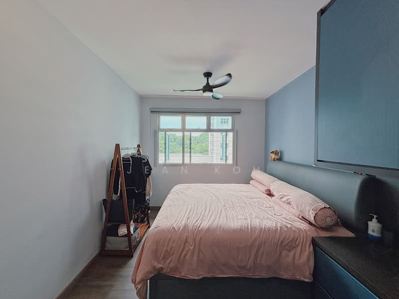 70C Telok Blangah Heights, 70C Telok Blangah Heights, 3 Bedrooms, 1,001 sqft, HDB Flat For Sale, by Jean Koh, 500178096 - Master Bedroom - PropertyGuru.com.sg