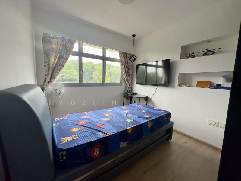 512B Yishun Street 51, 512B Yishun Street 51, 3 Bedrooms, 1,001 sqft, HDB Flat For Sale, by Fadzlin MNoor, 500178117 - Bedroom - PropertyGuru.com.sg