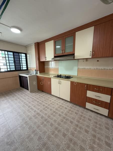 263 Yishun Street 22, 263 Yishun Street 22, 2 Bedrooms, 689 sqft, HDB Flat For Sale, by Roy Yeo, 500178142 - Kitchen - PropertyGuru.com.sg