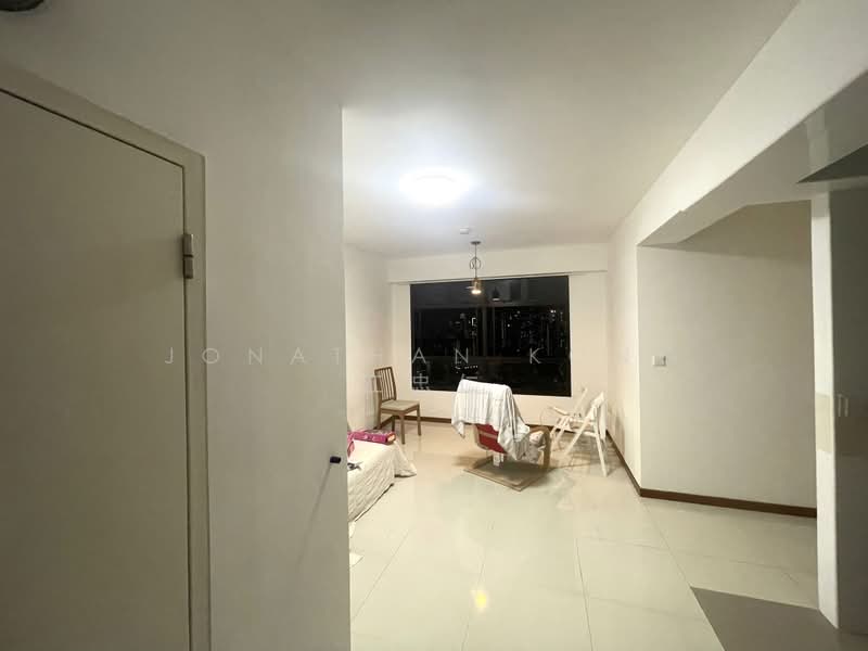 263 Toa Payoh Apex, 263 Toa Payoh East, 2 Bedrooms, 732 sqft, HDB Flat For Rent, by Jonathan Kong 江忠仁, 500178144 - Living Room - PropertyGuru.com.sg