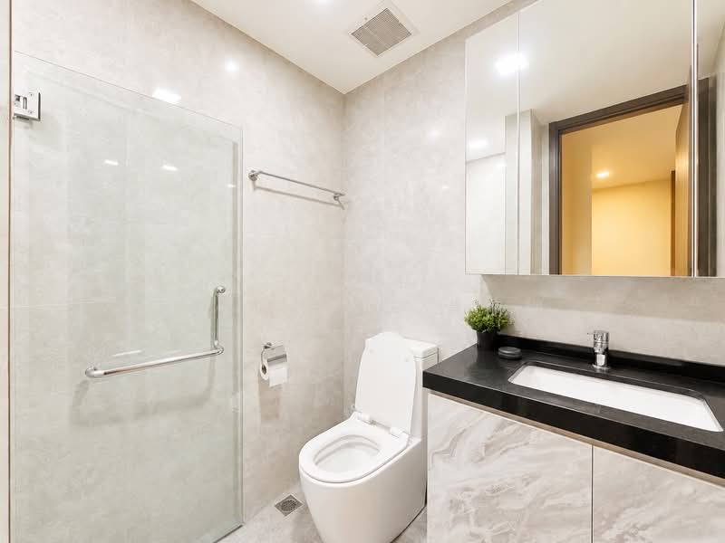 Maple Woods, 991 Bukit Timah Road, 2 Bedrooms, 915 sqft, Condominium For Sale, by Faith Ng 黄丽娴, 500178145 - Bathroom - PropertyGuru.com.sg