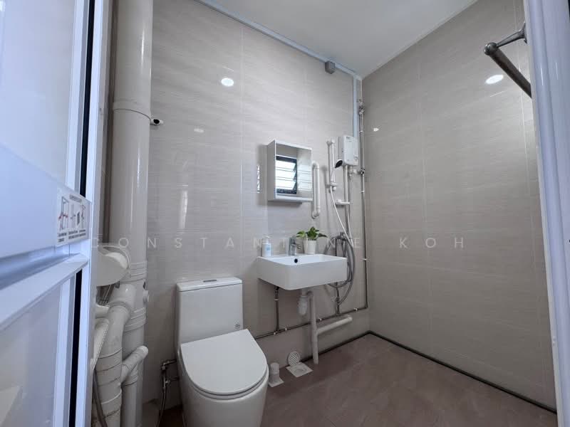 894A Tampines Street 81, 894A Tampines Street 81, 2 Bedrooms, 796 sqft, HDB Flat For Sale, by Constantine Koh, 500178149 - PropertyGuru.com.sg