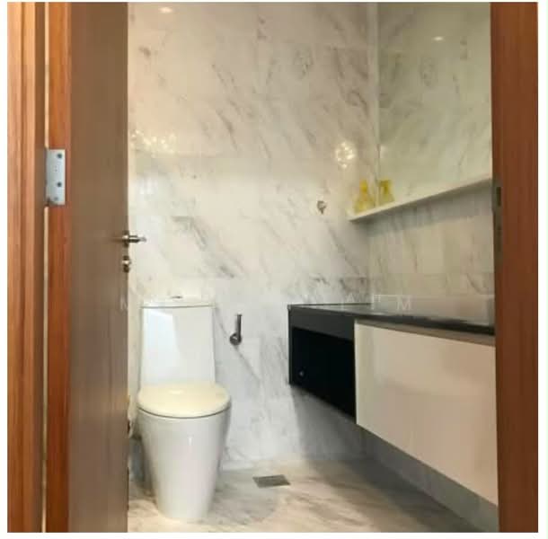 Waterfront Key, 780 Bedok Reservoir Road, 2 Bedrooms, 1,076 sqft, Condominium For Sale, by Roger Seah, 500178163 - Bathroom - PropertyGuru.com.sg
