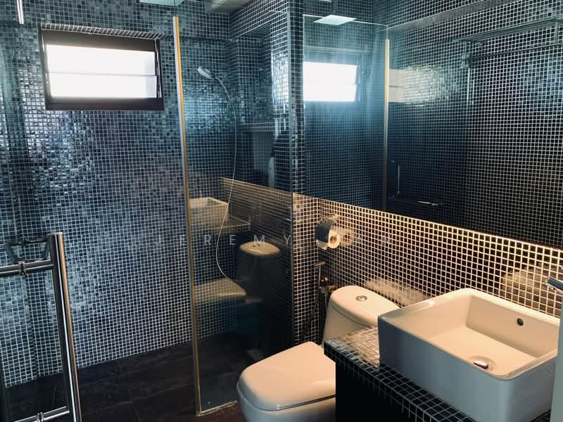 26D Jalan Membina, 26D Jalan Membina, 1 Bedroom, 969 sqft, HDB Flat For Rent, by Jeremy Tan, 500178169 - Bathroom - PropertyGuru.com.sg