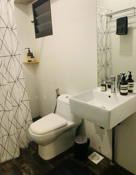 26D Jalan Membina, 26D Jalan Membina, 1 Bedroom, 969 sqft, HDB Flat For Rent, by Jeremy Tan, 500178169 - Bathroom - PropertyGuru.com.sg